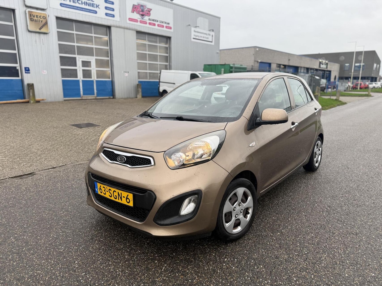 Kia Picanto - 1.2 5DRS Airco Start/stop CarPlay Elekt pakket - AutoWereld.nl
