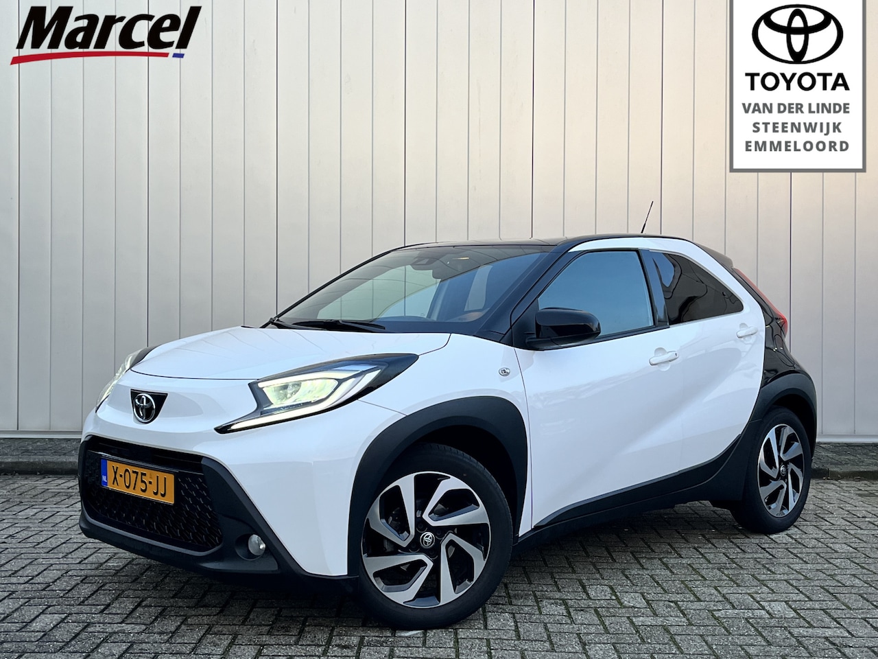 Toyota Aygo X - 1.0 VVT-i MT Pulse NL Auto Dealer Onderhouden 1e eigenaar Carplay Cruise Clima LMV - AutoWereld.nl
