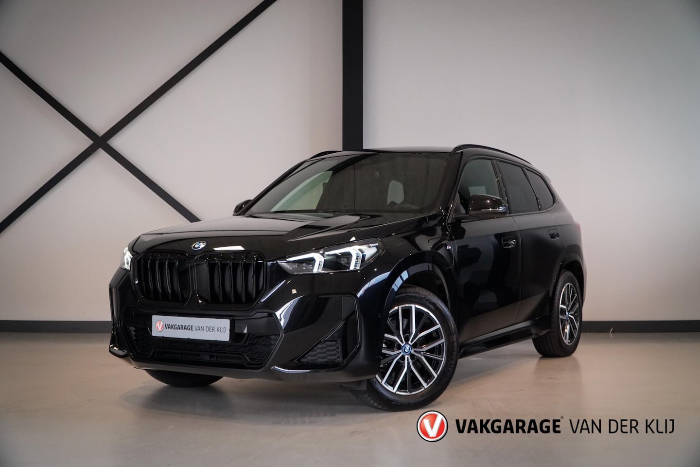 BMW X1 - XDrive30e M-Sport | Trekhaak | Driving Ass. + | Keyless | Camera | Adapt. M Onderstel | St - AutoWereld.nl