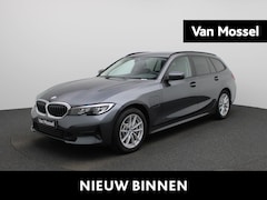 BMW 3-serie Touring - 330e | AUTOMAAT | ACHTERUITRIJCAMERA | STOELVERWARMING | ELEKTRISCHE KOFFERKLEP | APPLE CA
