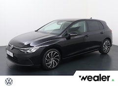 Volkswagen Golf - 1.0 TSI Life | 110 PK | Climate control | Adaptive cruise control | Apple Carplay/Android