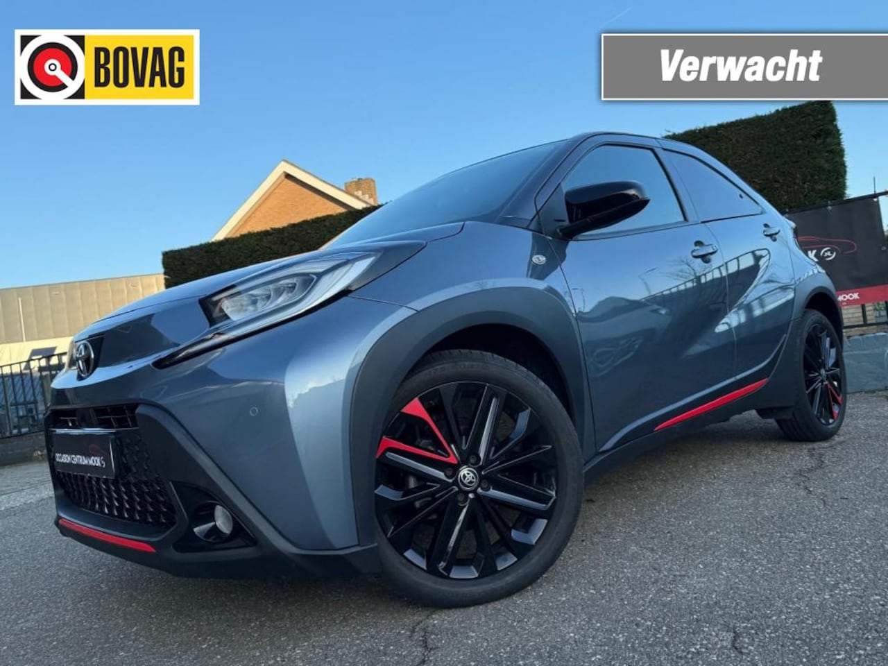 Toyota Aygo X - 1.0 VVT-I S-CVT Undercover!!  Autom. Camera Leder ADCR JBL Sound Nw! - AutoWereld.nl