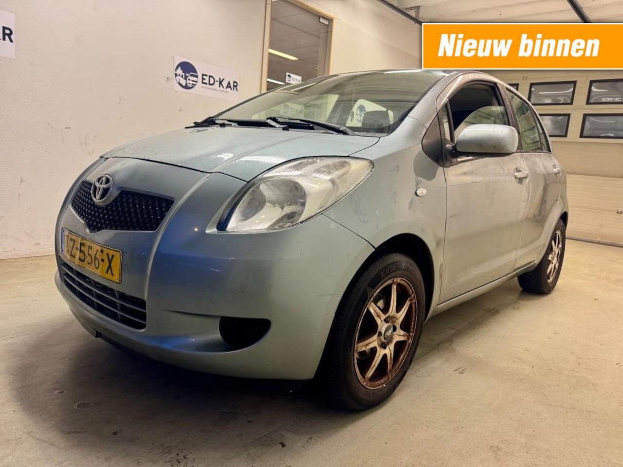 Toyota Yaris - 1.0 VVTi Terra 5DRS AIRCO LMV EXPORT PRICE - AutoWereld.nl