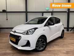 Hyundai i10 - 1.0i Comfort 5p / origineel 8854KM / AUTOMAAT / AIRCO / STOEL EN STUURVERWARMING /