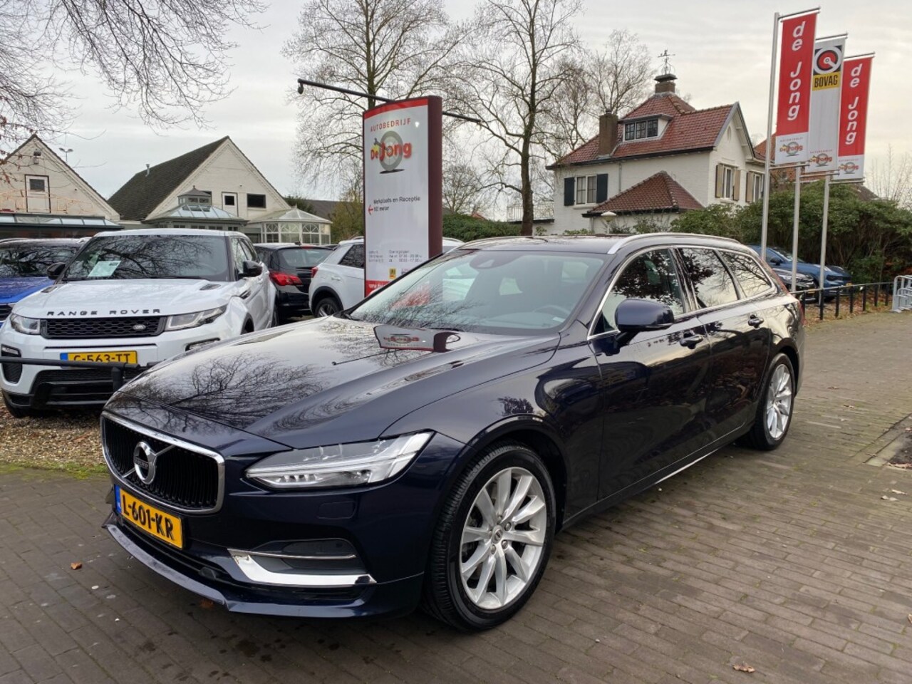 Volvo V90 - 2.0 T4 MOMENTUM 190PK AUTOMAAT / STOEL + STUUR VERW / PDC - AutoWereld.nl