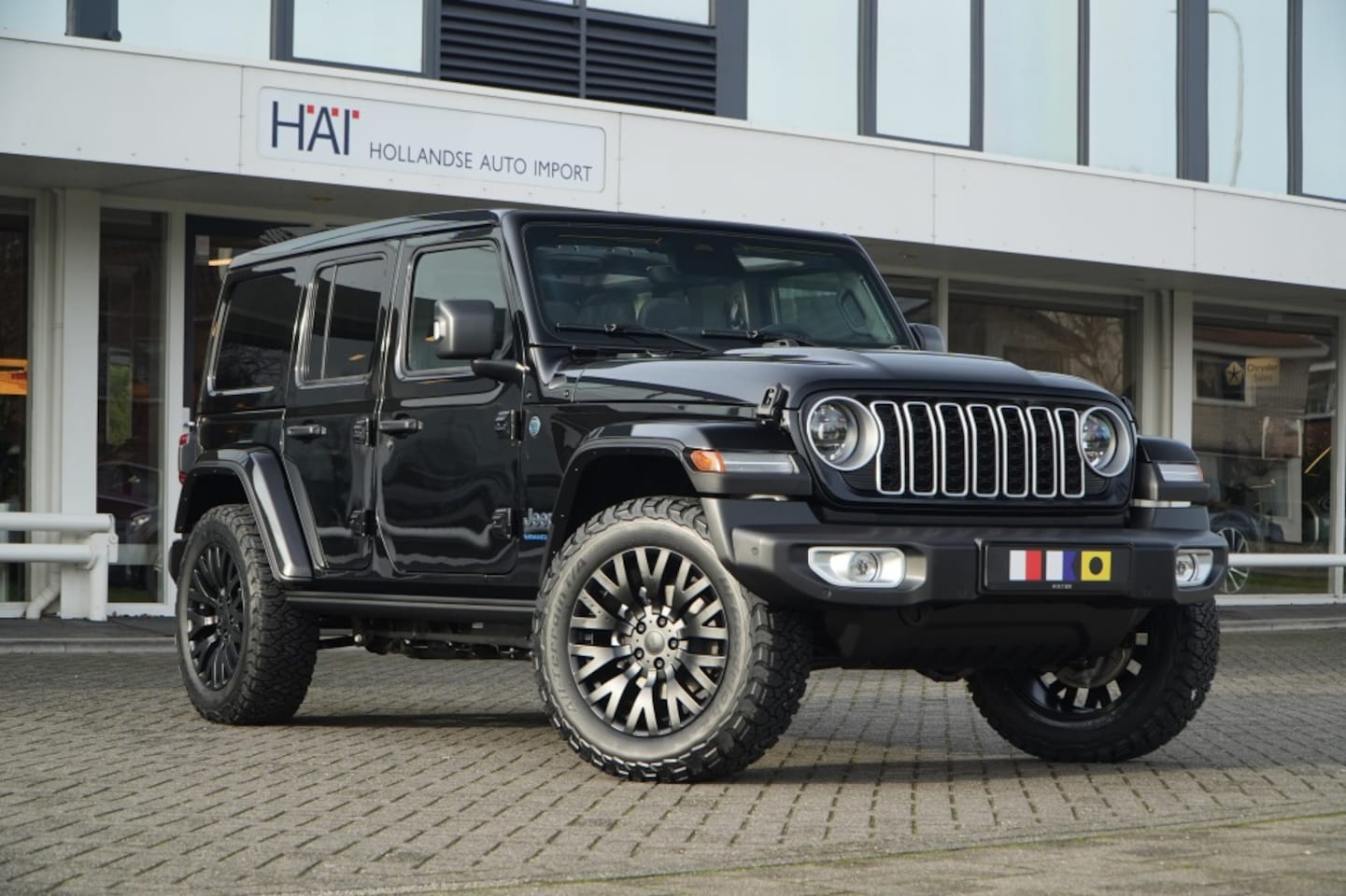 Jeep Wrangler Unlimited - 4xe 380 Sahara I Sky One I 4 JAAR GARANTIE I NW. MODEL - AutoWereld.nl