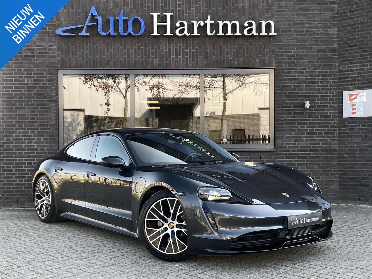 Porsche Taycan - 4S Performance+ PANO|ACC|GLADLEDER|WARMTEPOMP - AutoWereld.nl