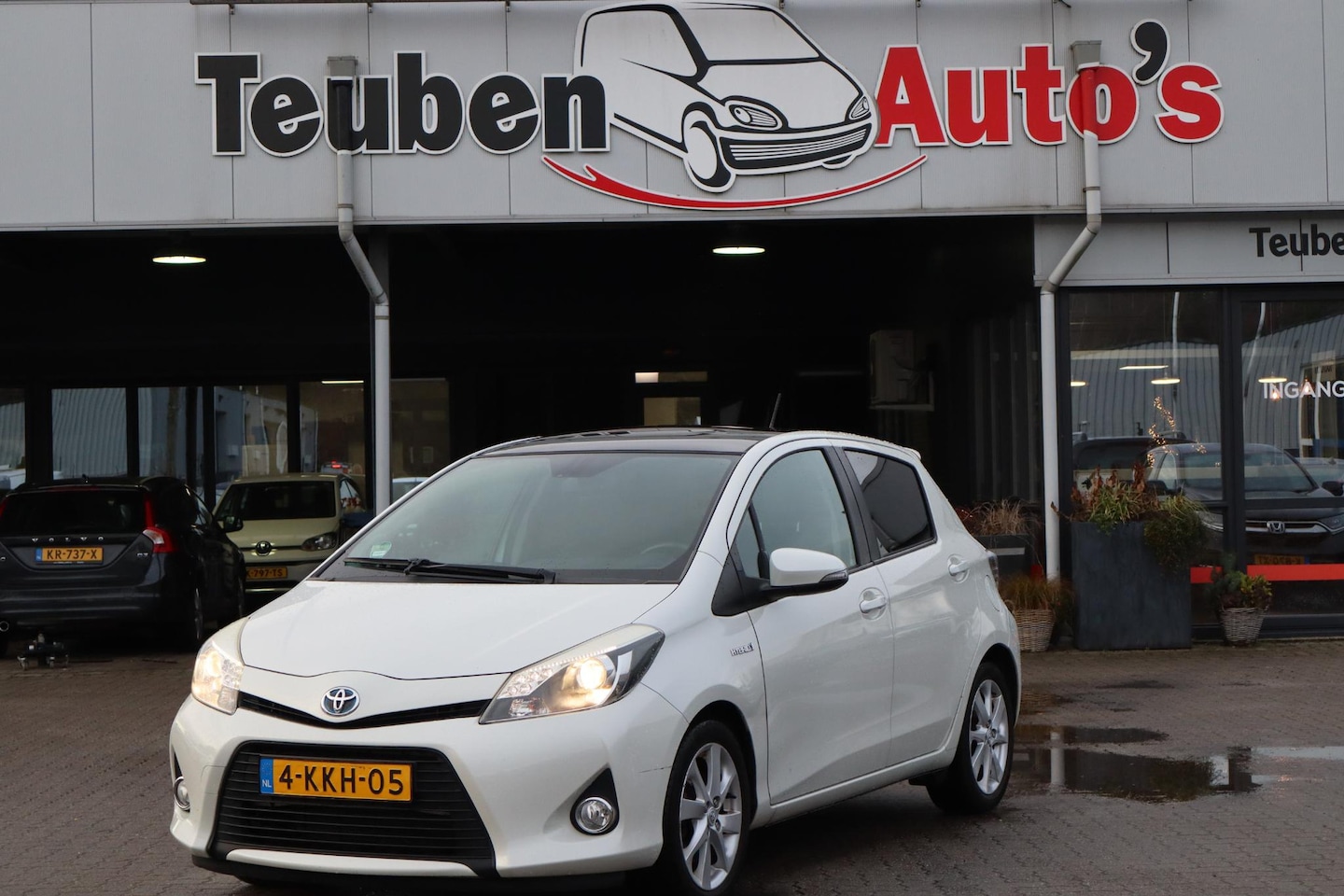Toyota Yaris - 1.5 Full Hybrid Dynamic Panoramadak, Navigatie, Cruise control, Automaat, Camera - AutoWereld.nl