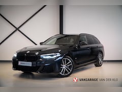 BMW 5-serie Touring - 520d M-Sport | Trekhaak | Head-Up | Camera | Shadow | Stoelverwarming |