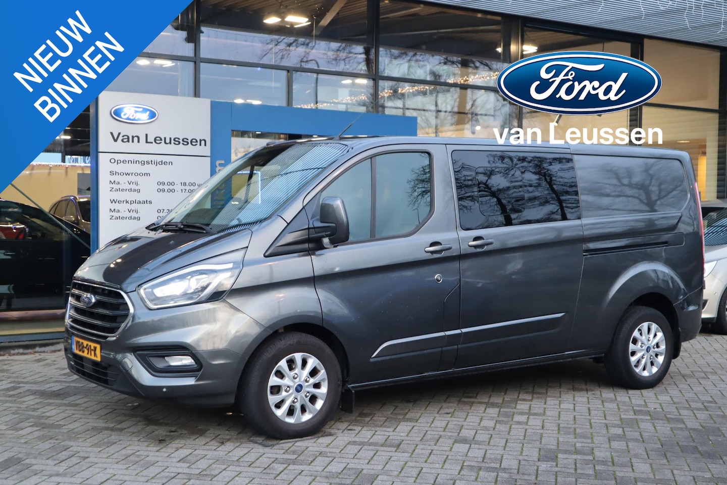 Ford Transit Custom - 2.0 TDCI 170PK L2 LIMITED DUBBEL-CAB AUTOMAAT XENON LEDER STOEL/VOORRUITVERW. TREKHAAK 2xS - AutoWereld.nl