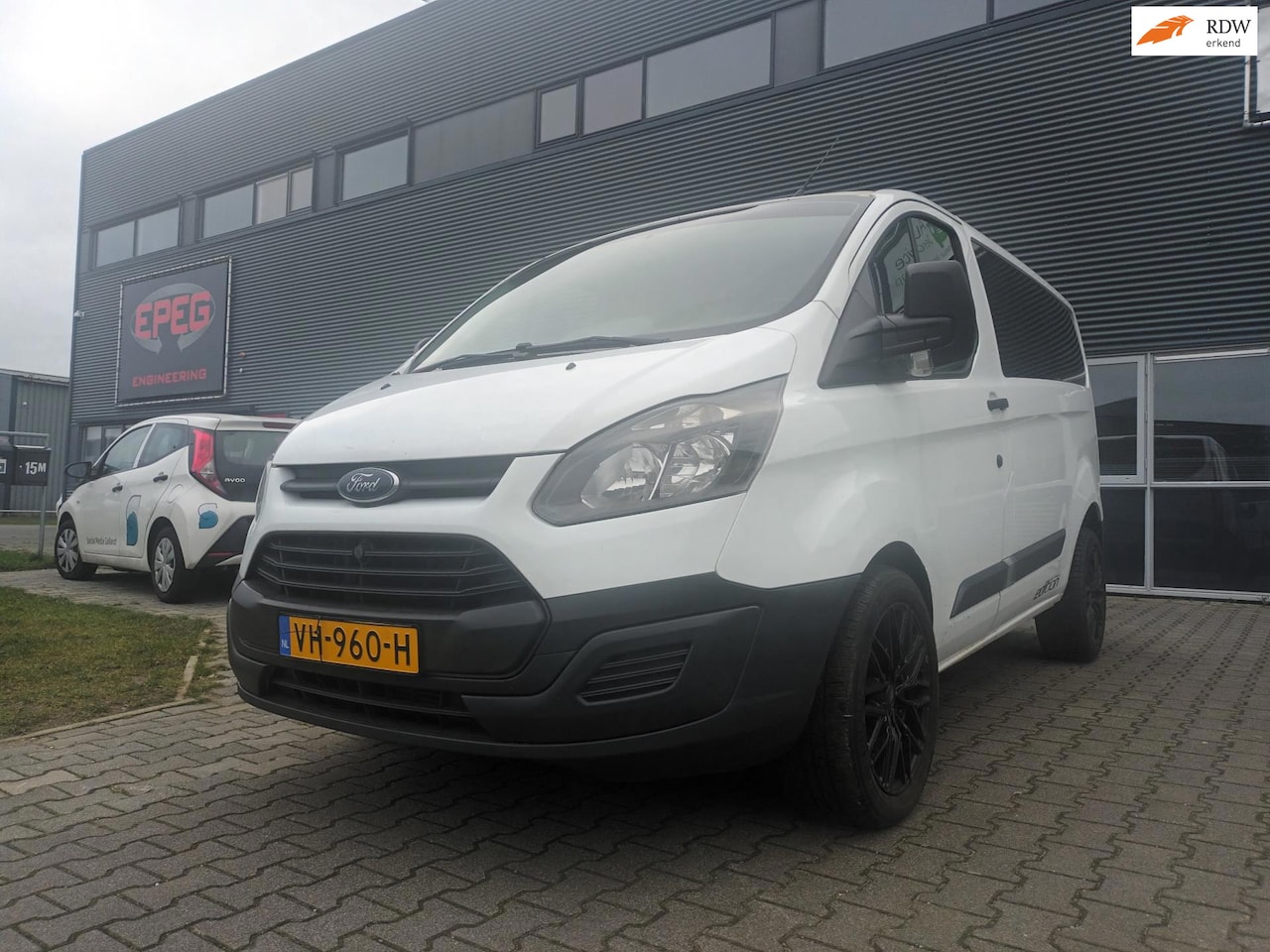 Ford Transit Custom - 250 2.2 TDCI L1H1 Base 250 2.2 TDCI L1H1 Base - AutoWereld.nl