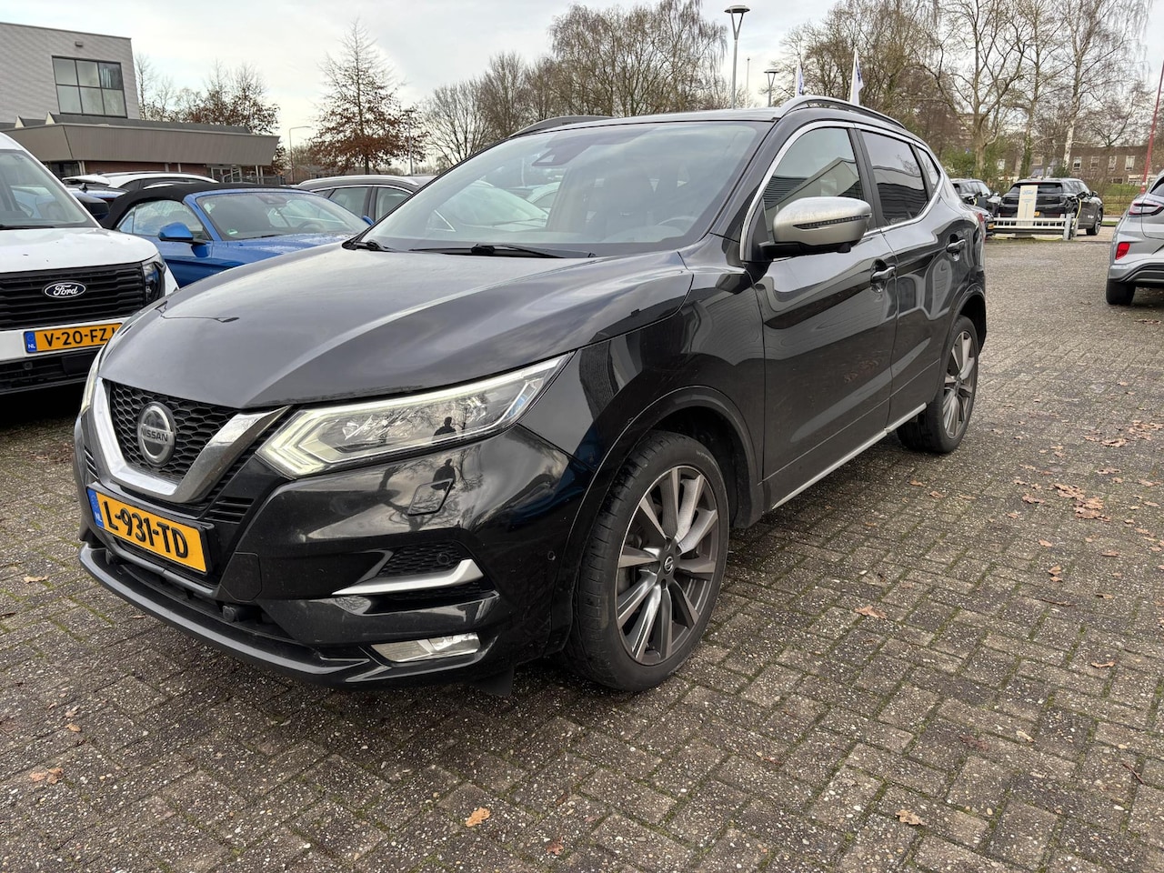 Nissan Qashqai - 1.3 DIG-T Tekna + 160pk Automaat | Trekhaak | Achteruitrijcamera | Lederen bekleding | Sto - AutoWereld.nl