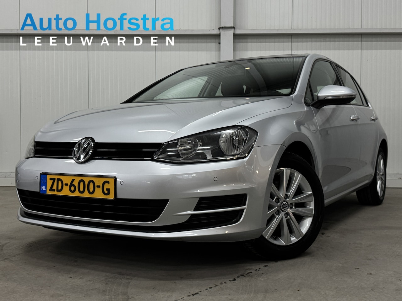 Volkswagen Golf - 1.2 TSI Edition SCHUIFDAK DB-RIEM-VERVANGEN AIRCO 2XPDC LMV - AutoWereld.nl