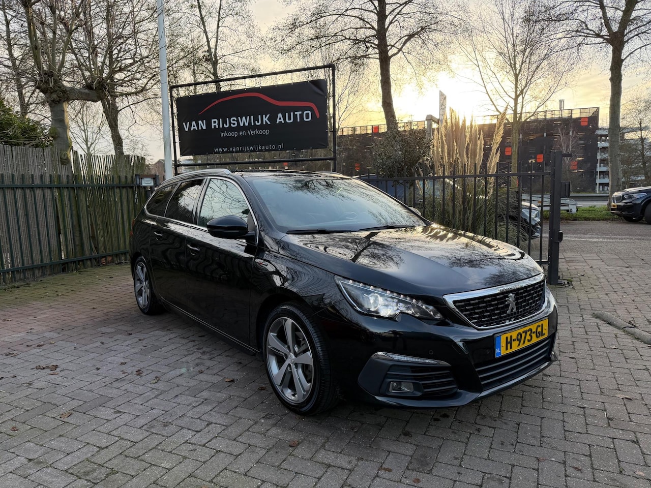 Peugeot 308 SW - 1.5 BlueHDi Blue Lease GT-Line Xenon Leder Camera - AutoWereld.nl