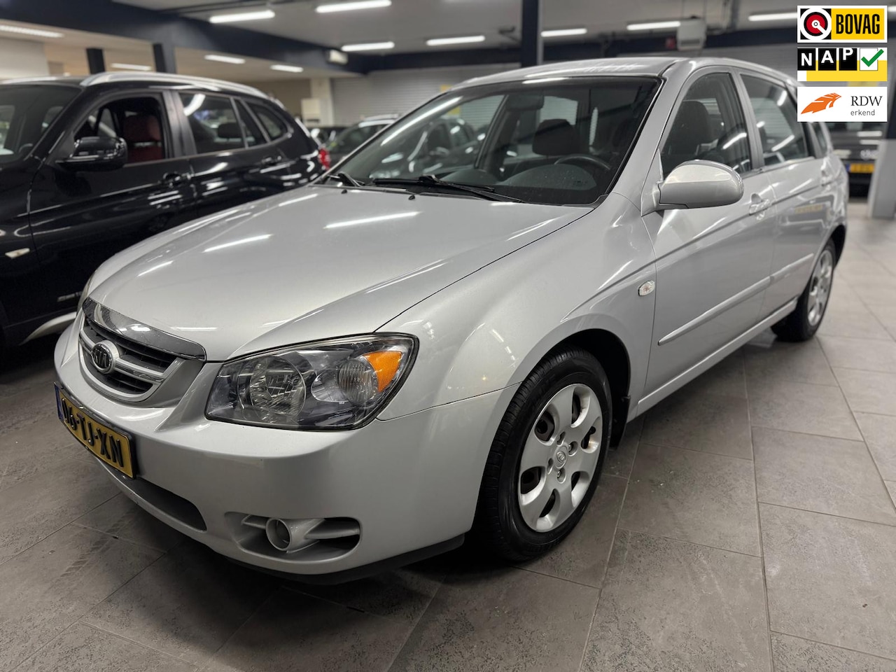 Kia Cerato - 1.6-16V LX 5-deurs airco elektrische pakket nieuwe distributieriem - AutoWereld.nl