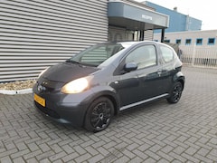 Toyota Aygo - 1.0-12V +