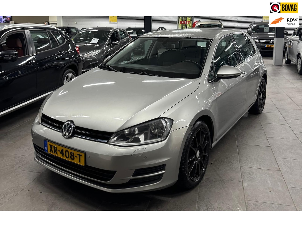 Volkswagen Golf - 1.2 TSI Trendline clima stoelverwarming elektrische pakket parkeersensoren lm-velgen - AutoWereld.nl