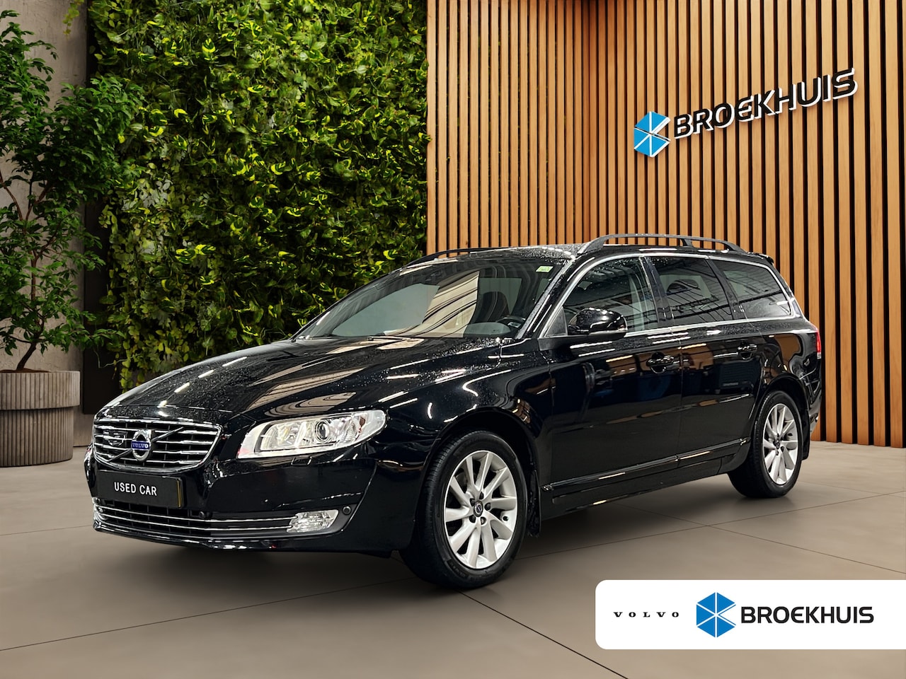 Volvo V70 - 2.0 T4 Inscription Edition | Adaptive Cruise | Stuur/stoelverwarming | Trekhaak | Xenon - AutoWereld.nl