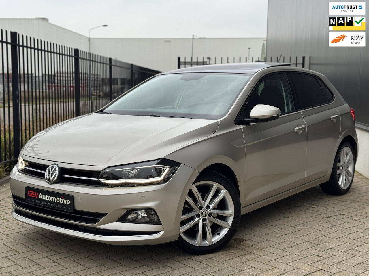 Volkswagen Polo - 1.0 TSI DSG Highline Panorama LED Virtual NAP - AutoWereld.nl