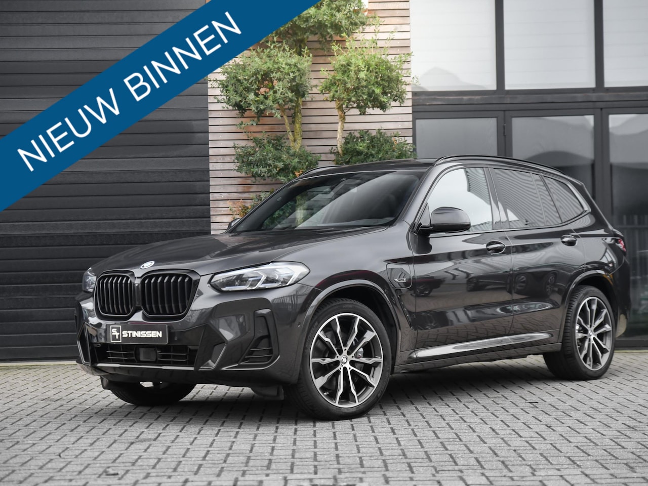 BMW X3 - xDrive30e High Executive M Sport, Leer, Pano, Adapt.Cruise, Trekhaak, A/K, Camera - AutoWereld.nl