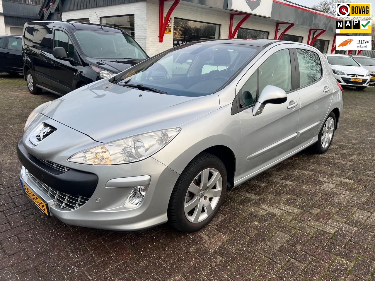 Peugeot 308 - 1.6 VTi XT panoramadak/clima/cruise control/pdc. - AutoWereld.nl