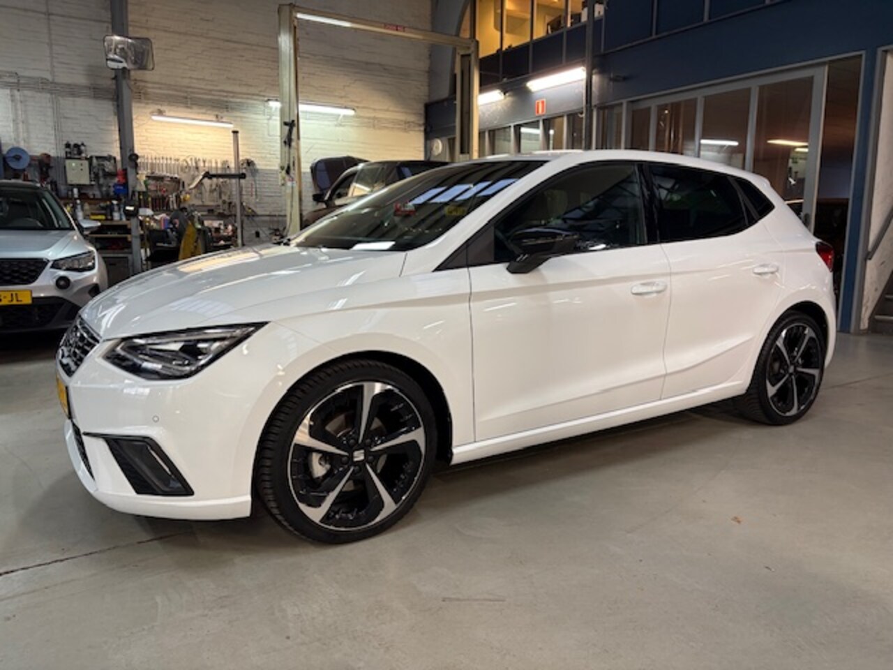 SEAT Ibiza - 1.0 TSI 115pk DSG-7 FR Business Intense | Apple carplay / Android auto | Camera | Half led - AutoWereld.nl