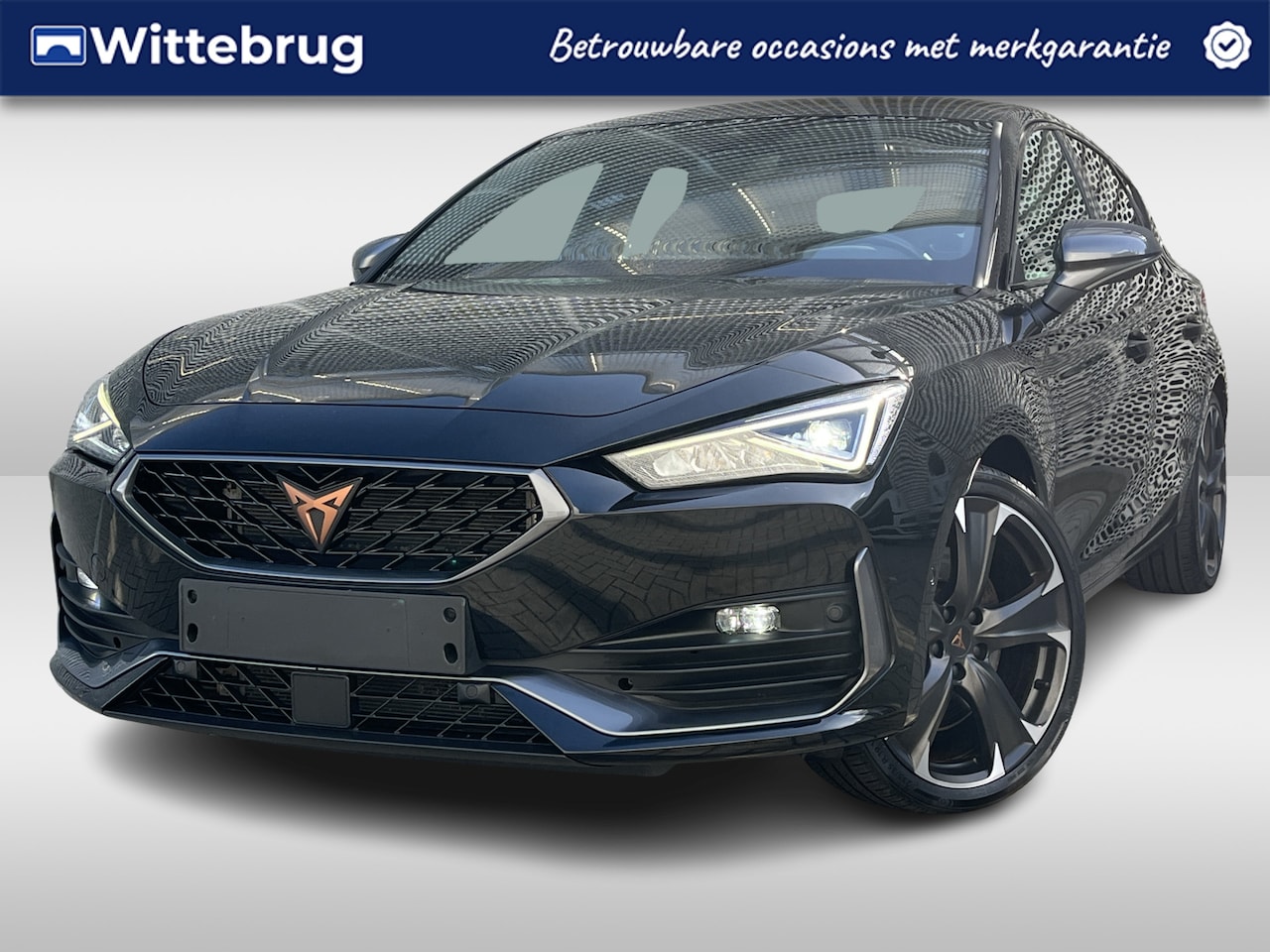 CUPRA Leon - 1.4 e-Hybrid 245PK VZ Performance / Achteruitrijcamera / Full-LED / Stuur + Stoelverwarmin - AutoWereld.nl