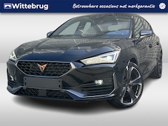 CUPRA Leon - 1.4 e-Hybrid 245PK VZ Performance / Achteruitrijcamera / Full-LED / Stuur + Stoelverwarmin