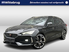 CUPRA Leon Sportstourer - 1.4 e-Hybrid 245PK DSG Performance / Panoramadak / Dodehoek / Parkeersensoren V+A / Camera