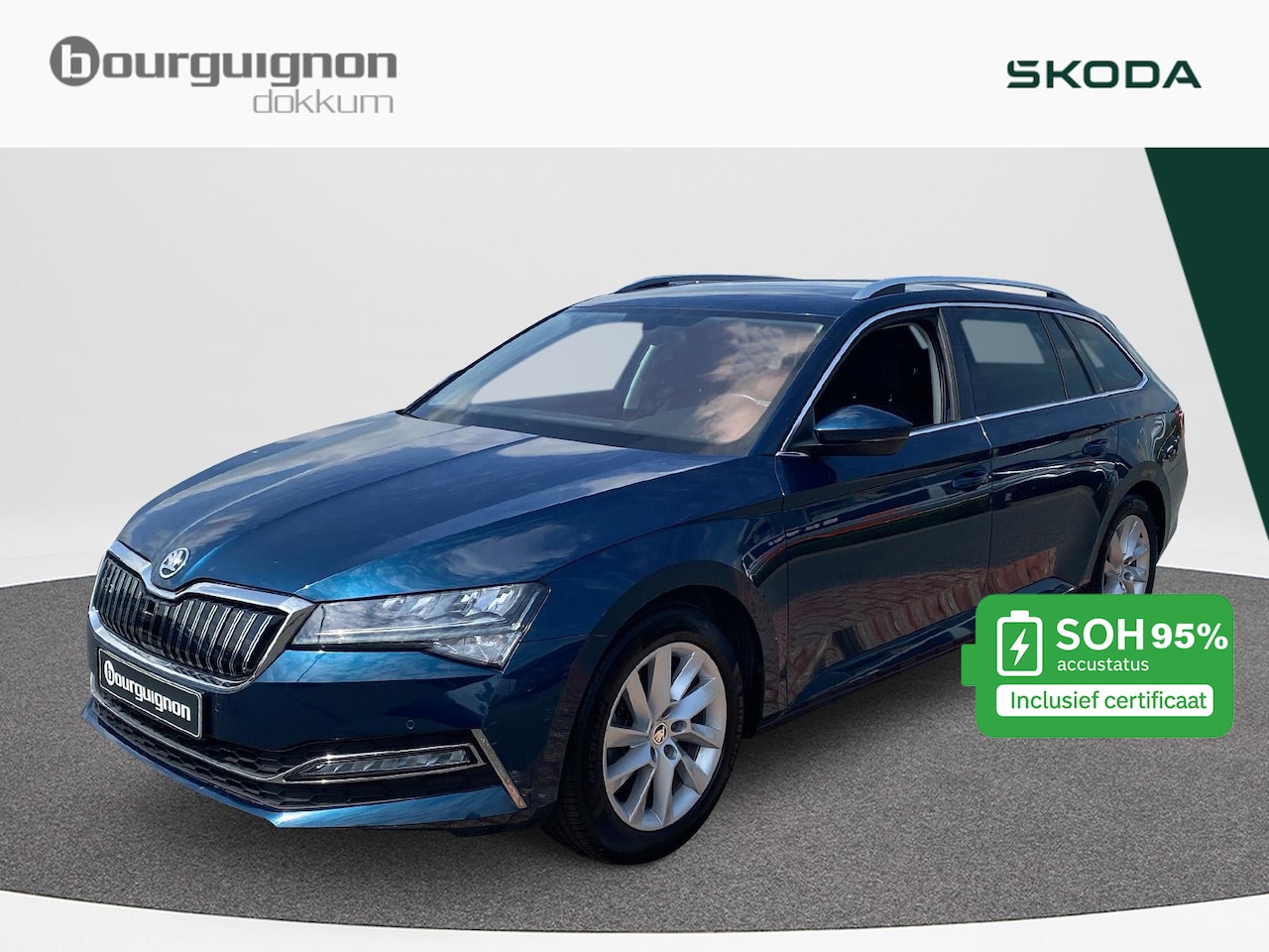 Skoda Superb Combi - 1.4 TSI iV Business Edition | PHEV | 218 pk | Trekhaak | Cruise | A-Camera | DCC | SOH 95% - AutoWereld.nl