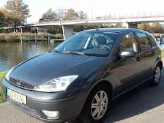 Ford Focus - 1.6-16V Futura