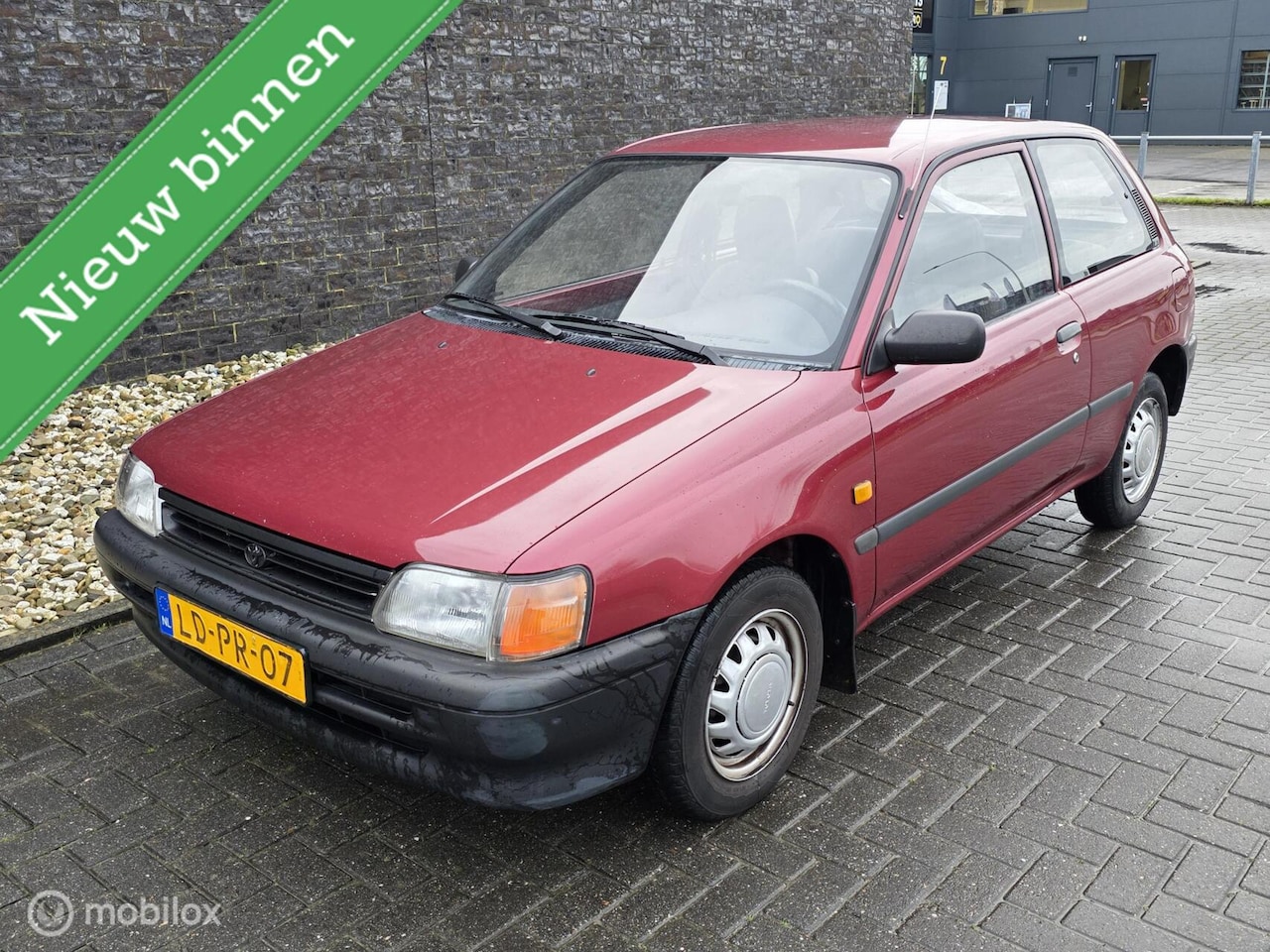 Toyota Starlet - 1.3i Smash - Automaat - Apk 05-2027! - AutoWereld.nl