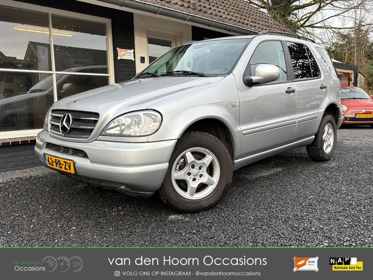 Mercedes-Benz M-klasse - 320 320 - AutoWereld.nl