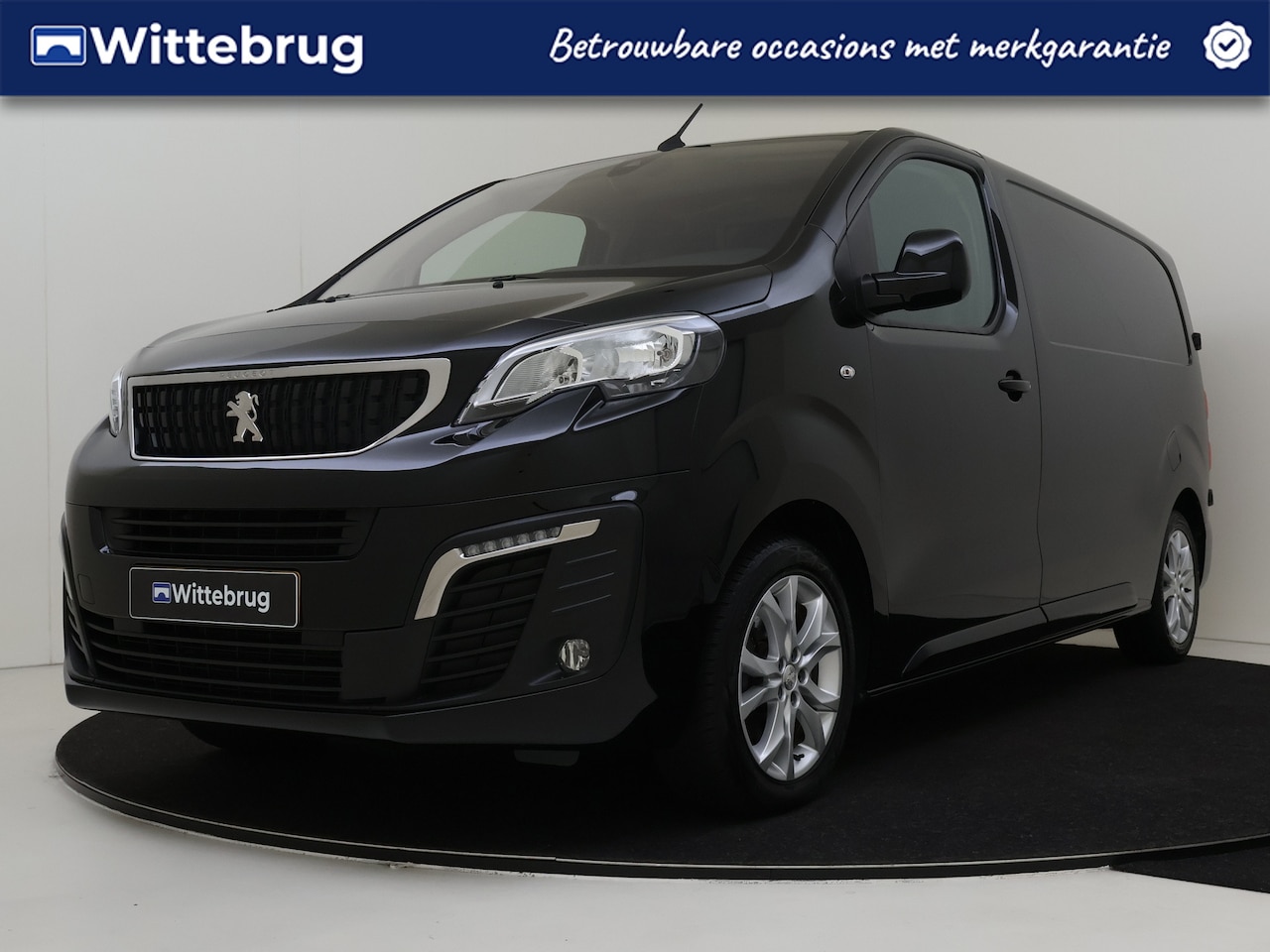 Peugeot Expert - 2.0 BlueHDI 145pk L2 Asphalt Automaat | RIJKLAAR! | Climate Control | Trekhaak | Navigatie - AutoWereld.nl