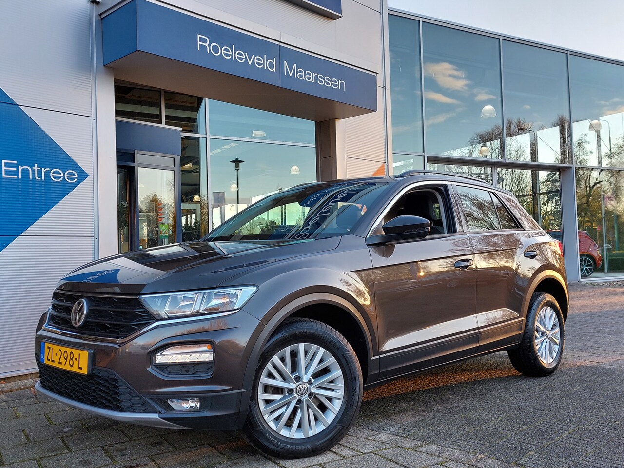 Volkswagen T-Roc - 1.0 TSI 116pk Style Executive | Origineel NL | Navi | Apple Carplay+Android Auto | Airco | - AutoWereld.nl