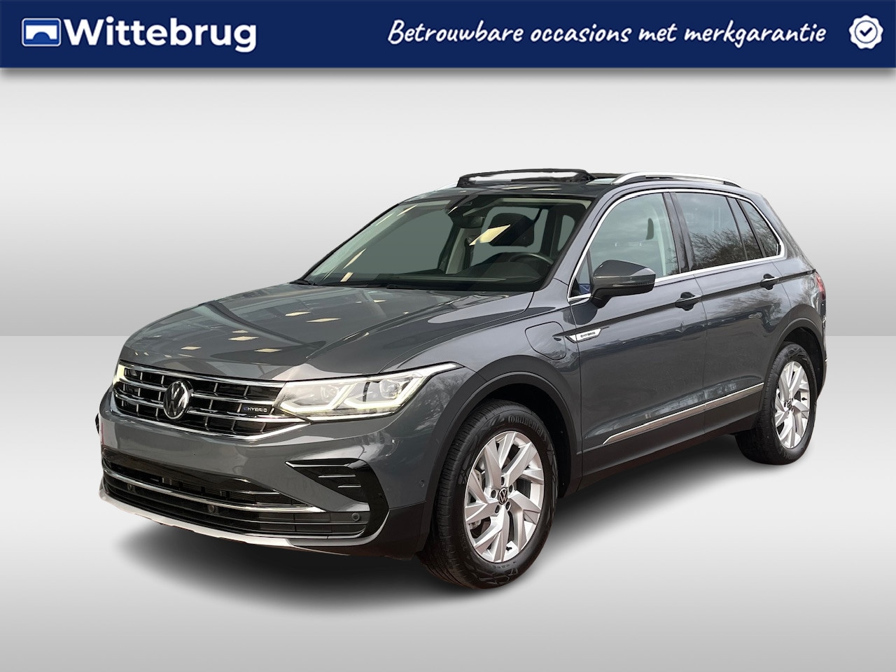 Volkswagen Tiguan - 1.4 TSI 245pk DSG eHybrid Elegance / Zwenkbare Trekhaak / Panoramadak / Elek Achterklep Me - AutoWereld.nl