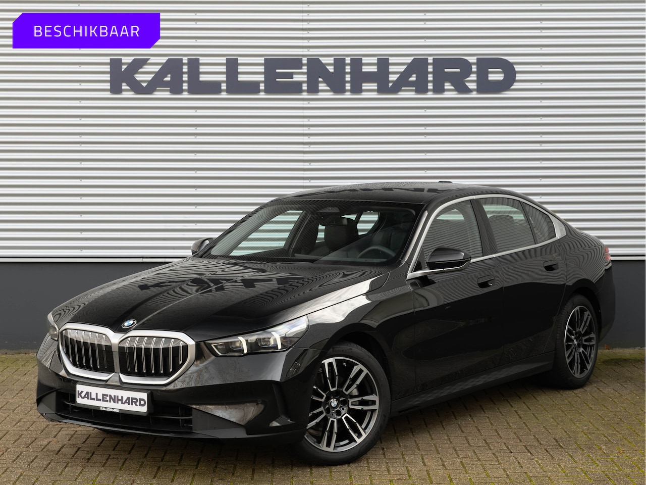 BMW 5-serie - 520i - Sportstoelen - Stoelverwarming - Camera - Driving Assistant - AutoWereld.nl