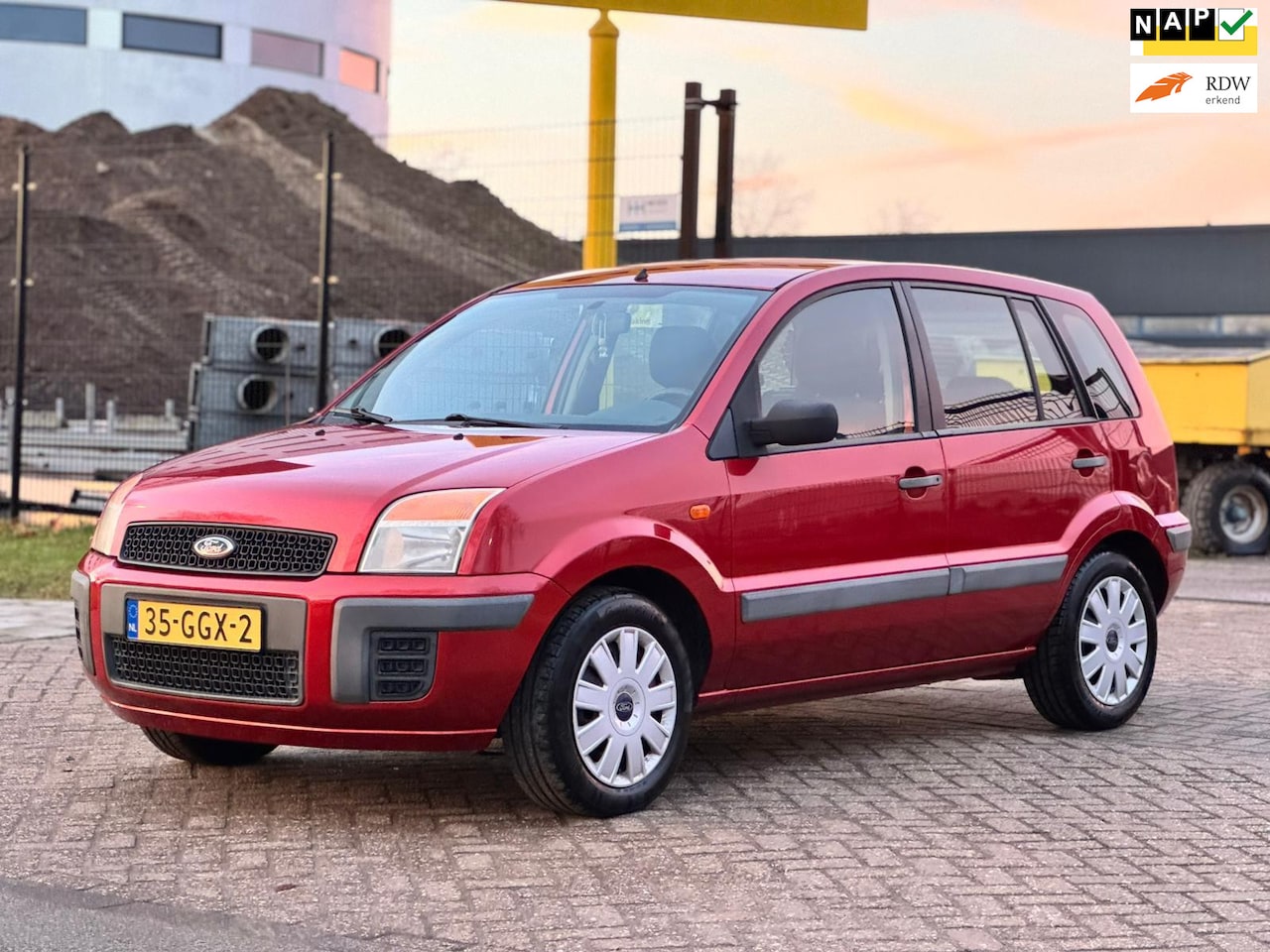 Ford Fusion - 1.4-16V Cool & Sound|LAGE KM MET NAP|ORIGINEEL NL|TOPSTAAT - AutoWereld.nl