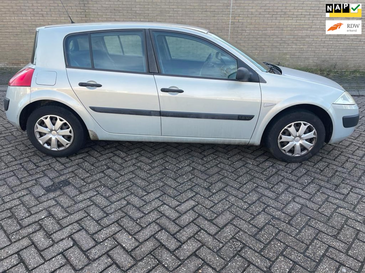 Renault Mégane - 1.6-16V Expression Comfort -Airco-Trekhaak - AutoWereld.nl