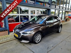 Mazda 2 - 2 1.5 SKYACTIV-G 90PK Luxury Trekhaak Stuur / Stoelverw Camera All-in prijs + 12 mnd garan