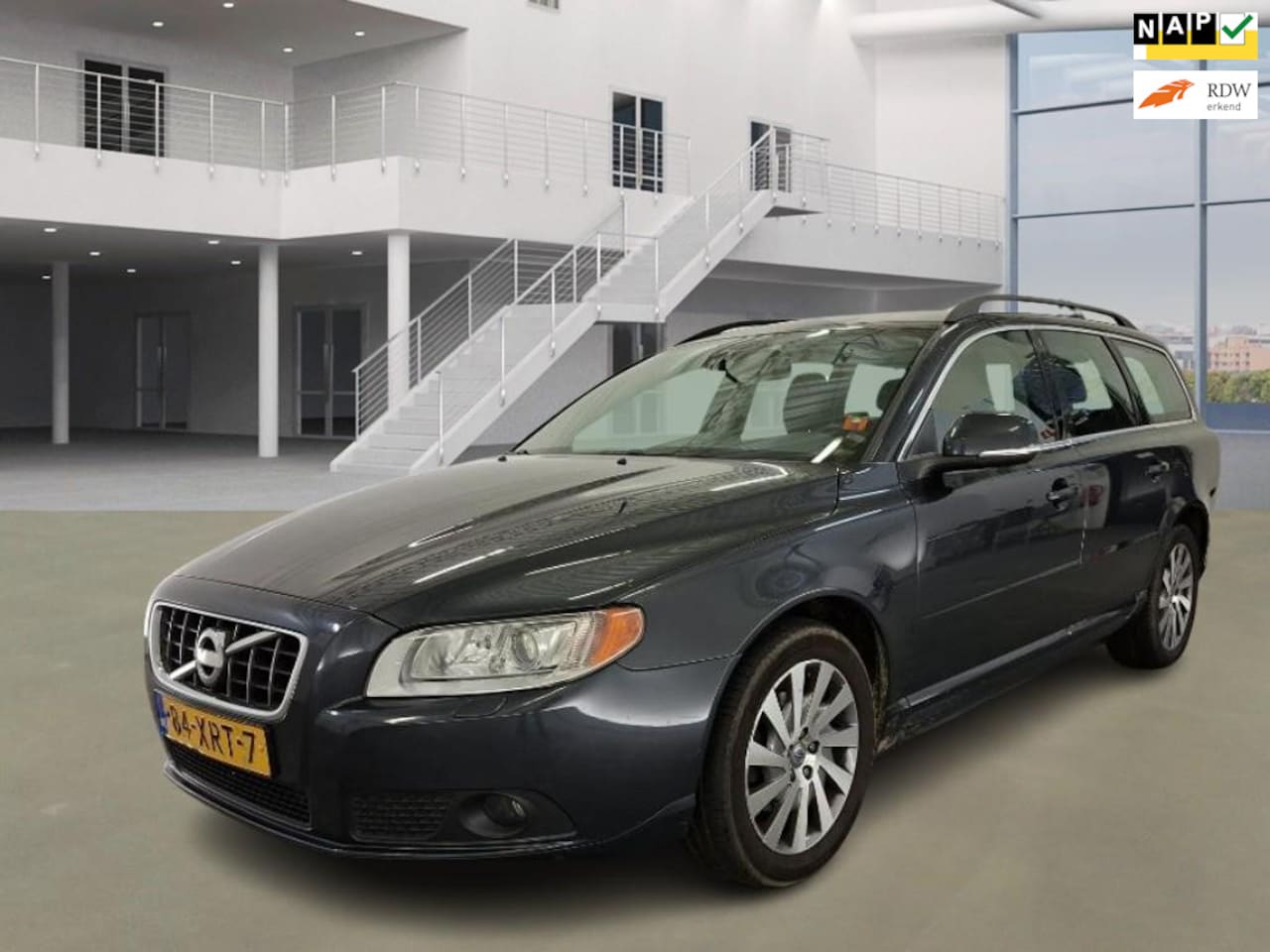 Volvo V70 - 1.6 T4 Limited Edition 1.6 T4 Limited Edition - AutoWereld.nl
