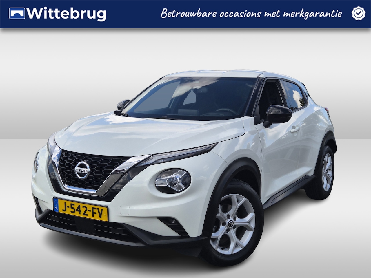 Nissan Juke - 1.0 DIG-T N-Connecta Airco | Navigatie | Camera Rijklaar prijs! - AutoWereld.nl