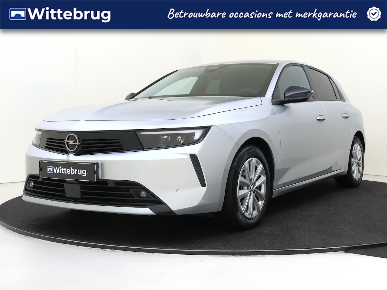 Opel Astra - 1.2 110pk Turbo Business Edition Apple Carplay | Keyless | Camera | Navigatie | Parkeerhul - AutoWereld.nl