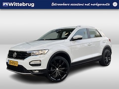 Volkswagen T-Roc - 1.5 TSI Style Business / 150PK / Elect. Achterklep / 18 Inch / Trekhaak / Navigatie / Appl