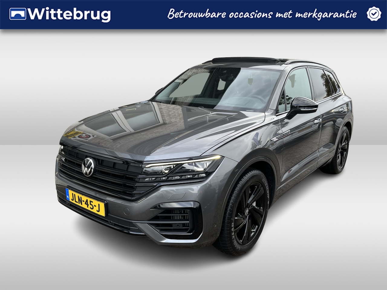 Volkswagen Touareg - 3.0 TSI 4MOTION R / AUTOMAAT/ PANO/ 462PK/ LUCHTVERING/ LEER/ HEAD-UP DISPLAY/ ADAPT. CRUI - AutoWereld.nl