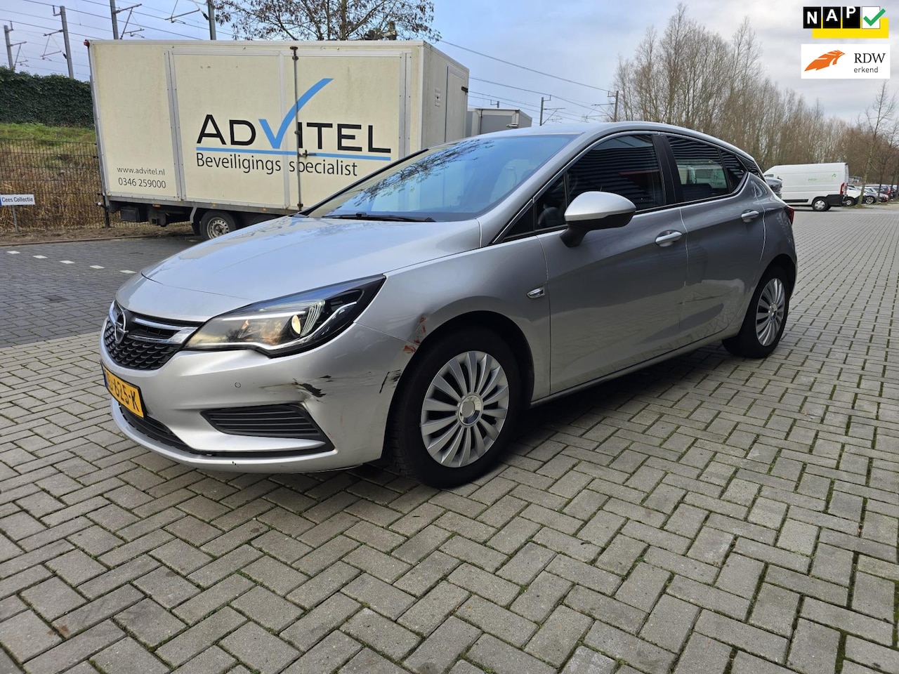 Opel Astra - 1.6 CDTI Business+ / PDC / CAMERA / NAVI . ELEC. PAKKET - AutoWereld.nl