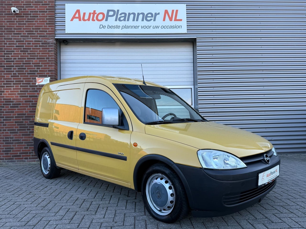 Opel Combo - 1.6 Benzine! Btw Vrij! Schuifdeur! Trekhaak! - AutoWereld.nl