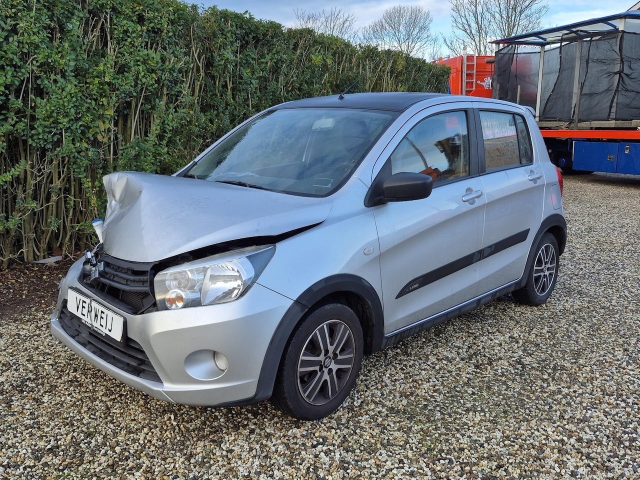 Suzuki Celerio - 1.0 68PK Comfort | Schade! | Airco | Bluetooth | LM Velgen | Trekhaak - AutoWereld.nl