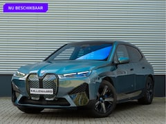 BMW iX - xDrive40 - Sportpakket - Pano - Harman Kardon - Stoelventilatie - Driving Ass Prof