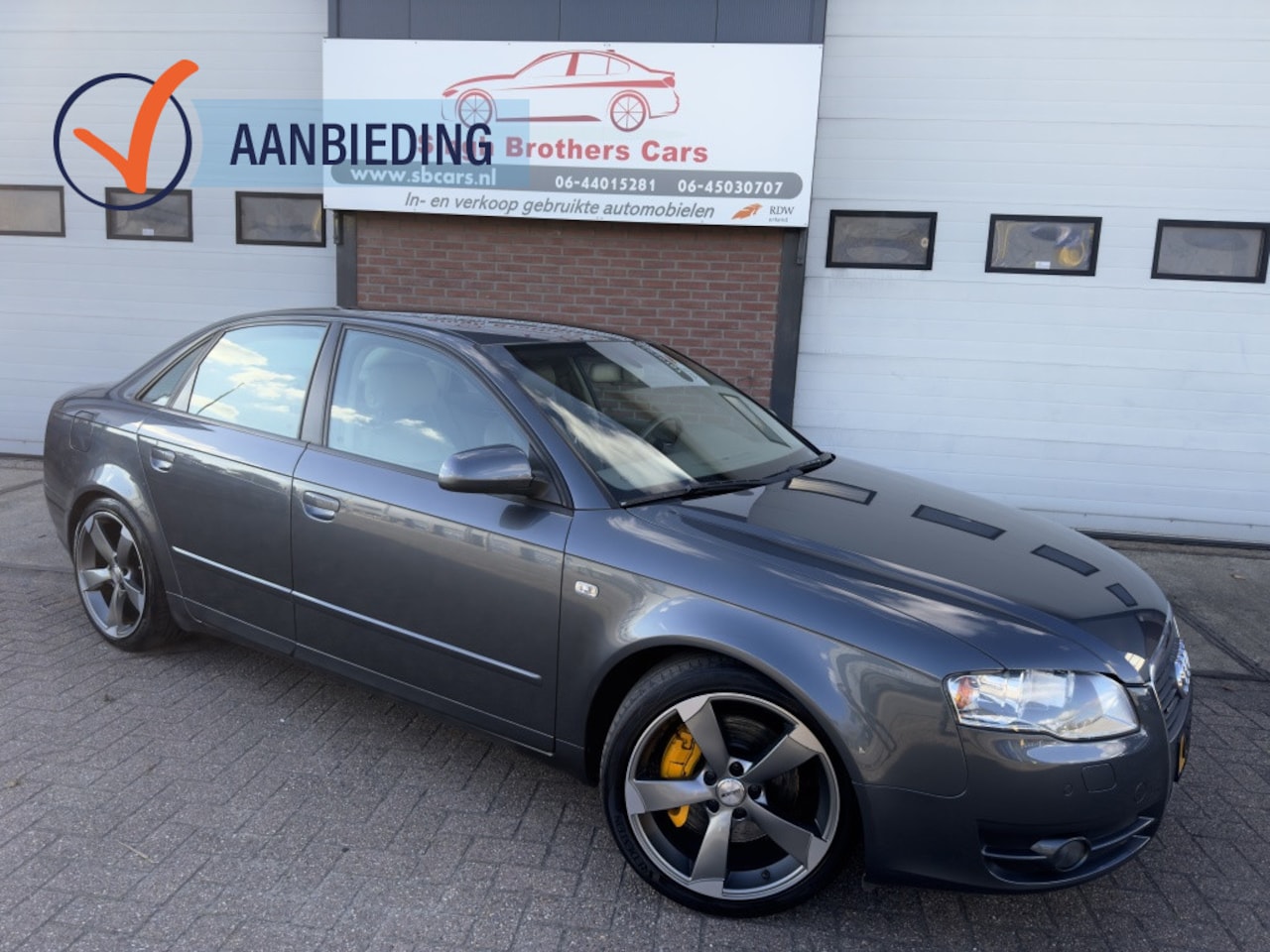 Audi A4 Limousine - Limo 3.2 FSI Q NAP AUT LEER NAVI XENON INRUIL MOG!!!! - AutoWereld.nl